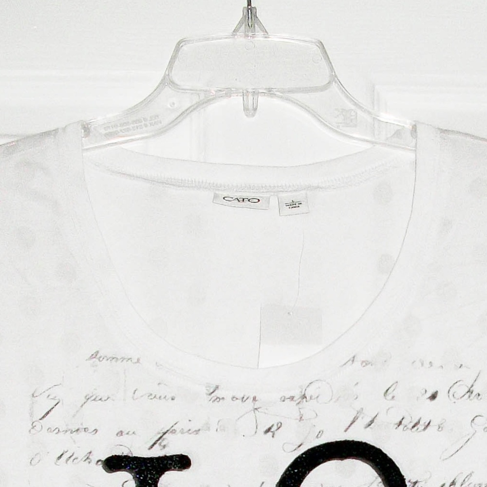 New! Cato Women's Love Icon Graphic Tee Size: L - Picture 4 of 6